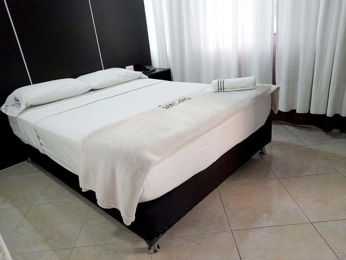 Hotel Saint John ميديلين المظهر الخارجي الصورة