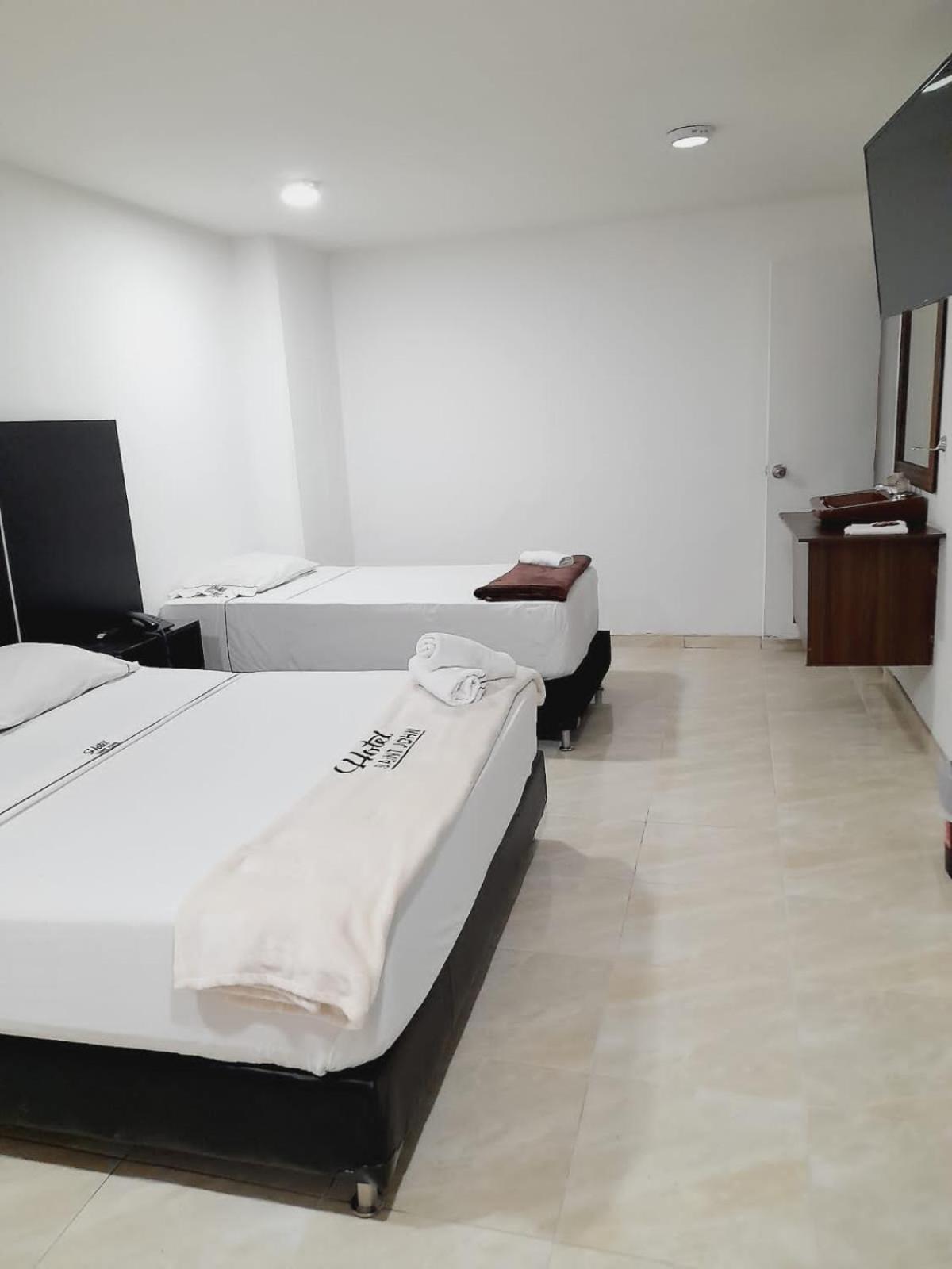 Hotel Saint John ميديلين المظهر الخارجي الصورة