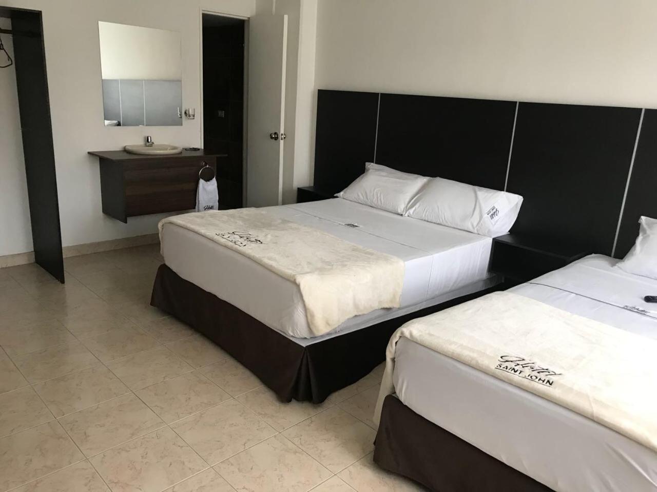 Hotel Saint John ميديلين المظهر الخارجي الصورة