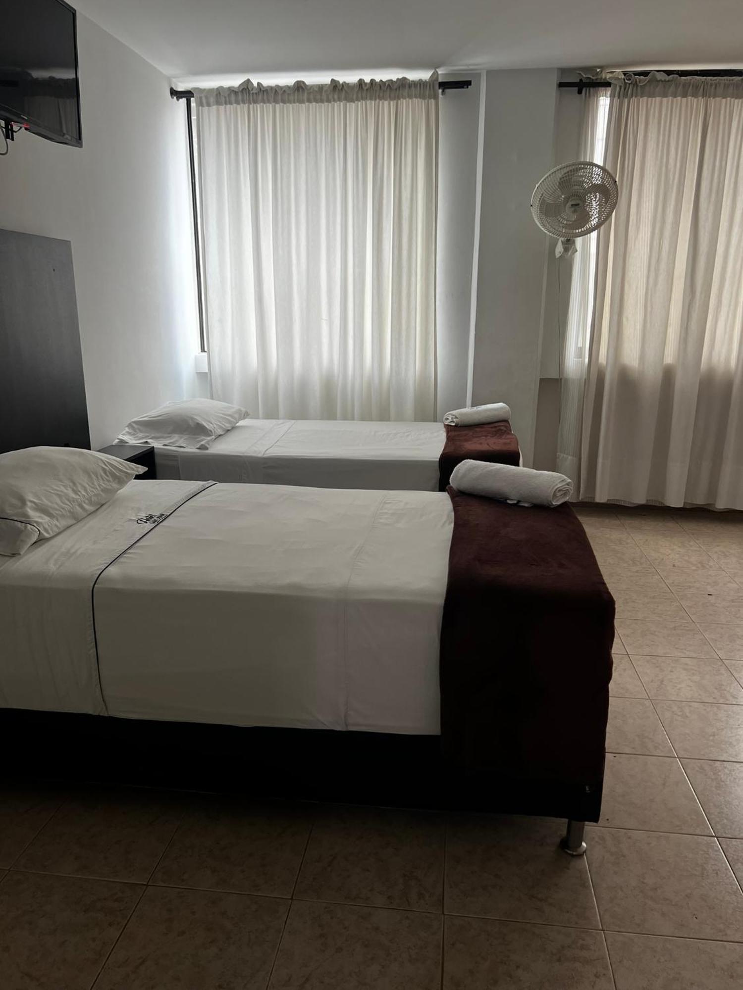Hotel Saint John ميديلين المظهر الخارجي الصورة