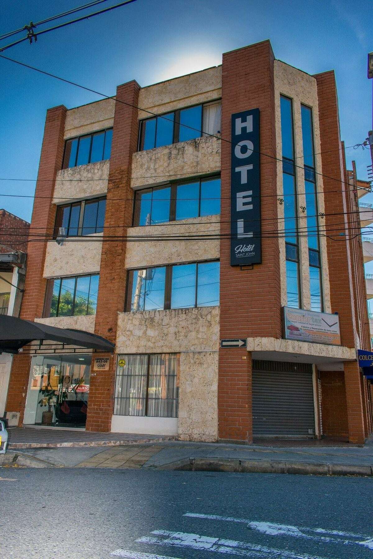 Hotel Saint John ميديلين المظهر الخارجي الصورة